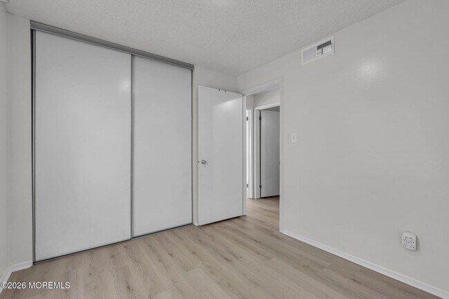 Building Photo - 4403 Aberdeen Dr
