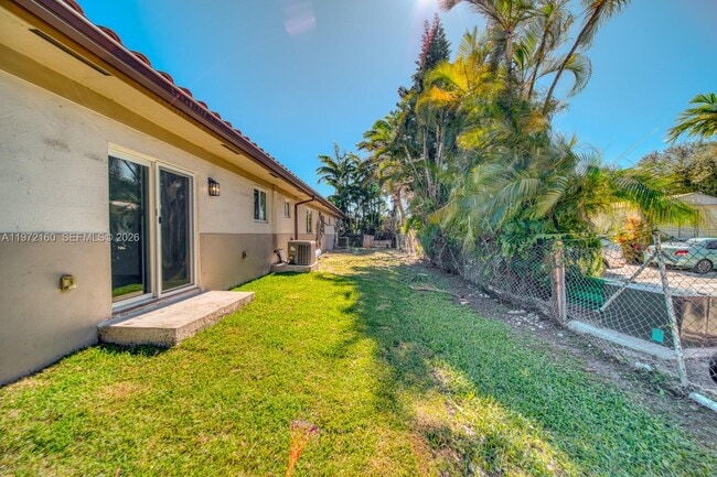 Building Photo - 14710 NE 7th Ct