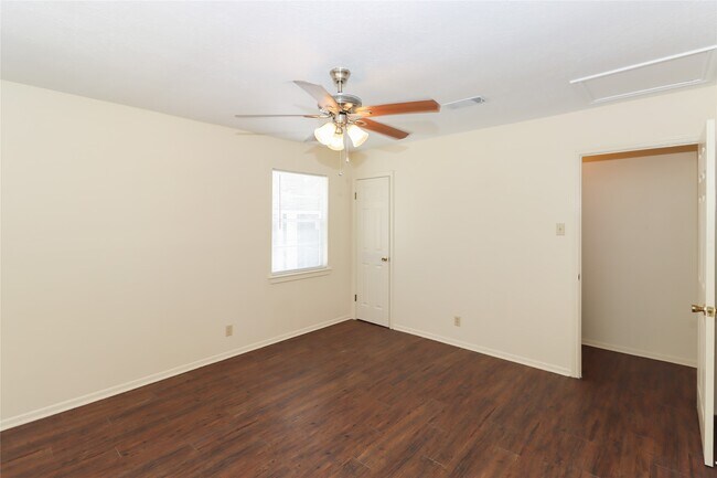 Building Photo - 306 Virginia Dr