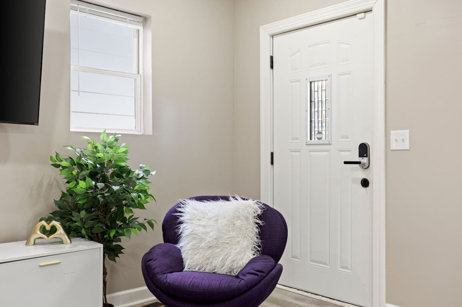 Building Photo - 1523 S East St