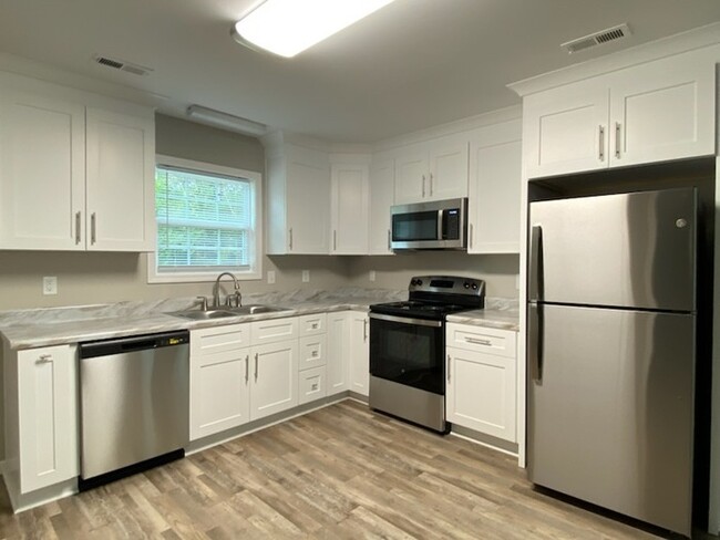 Building Photo - New Construction 2 bedroom, 2 bath duplex