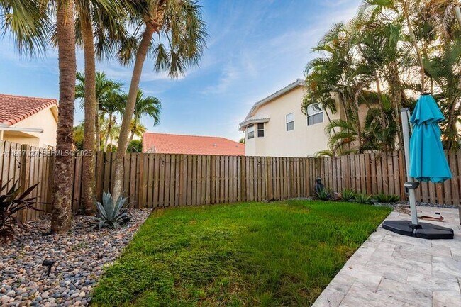 Building Photo - 6952 NW 27th Ct