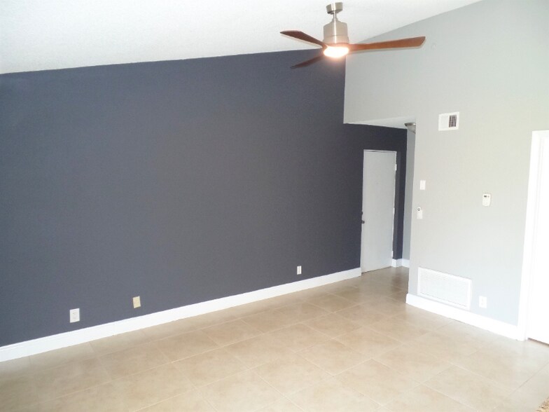 Building Photo - 5740 Rock Island Rd