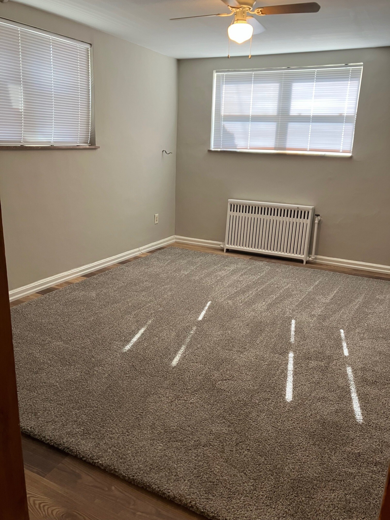 LIVING ROOM - 4322 Schenck Ave