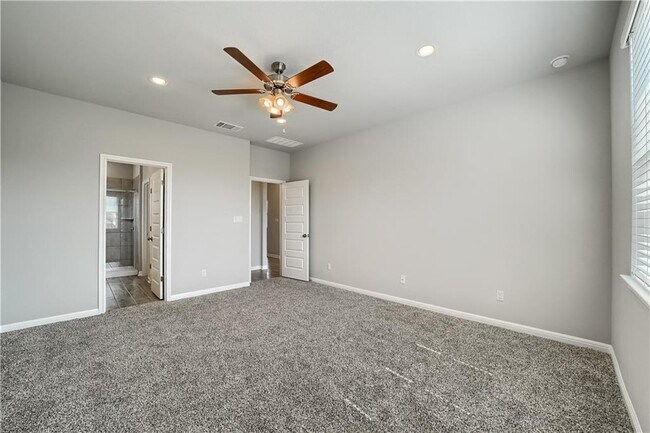 Building Photo - 2924 Sage Ranch Dr