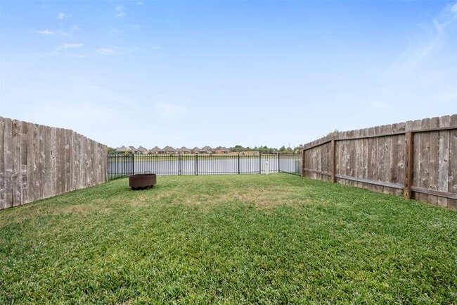 Building Photo - 1234 Willow Plains Ln