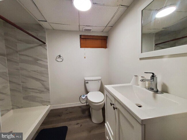 Building Photo - 4802 S Haven Dr