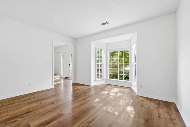 Building Photo - 5840 Haterleigh Dr