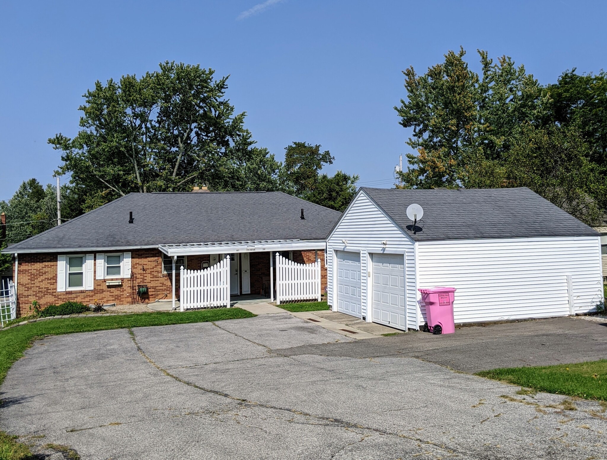 Building Photo - 807 Arlington Ave