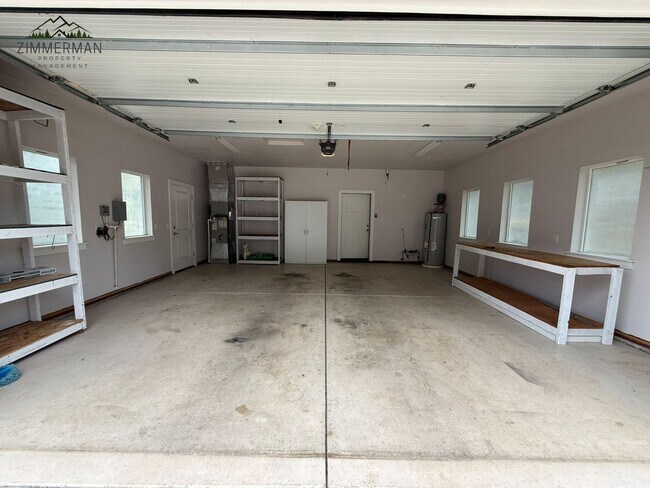 Building Photo - Beautiful 3 bed Home in Lowell
