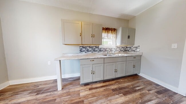 Building Photo - Cudell Neighborhood - 3 Bedroom Single Fam...