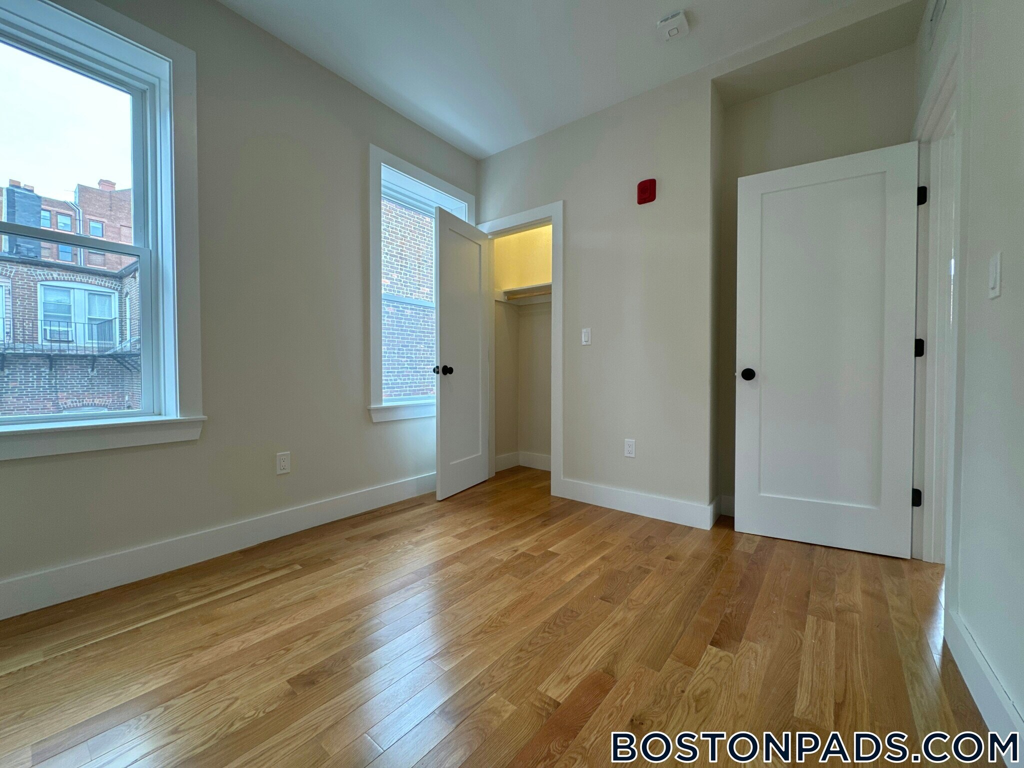 Building Photo - 64 N Margin St