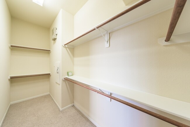 Building Photo - 607 Overdell Dr