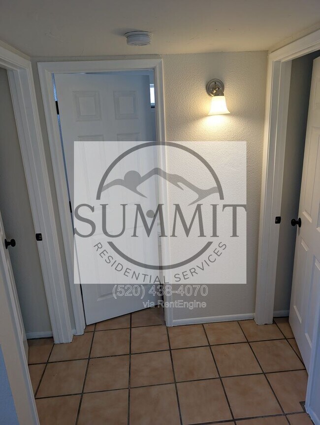 Building Photo - 926 N Belvedere Ave