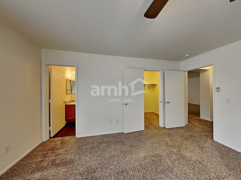 Building Photo - 11312 E Quintana Ave