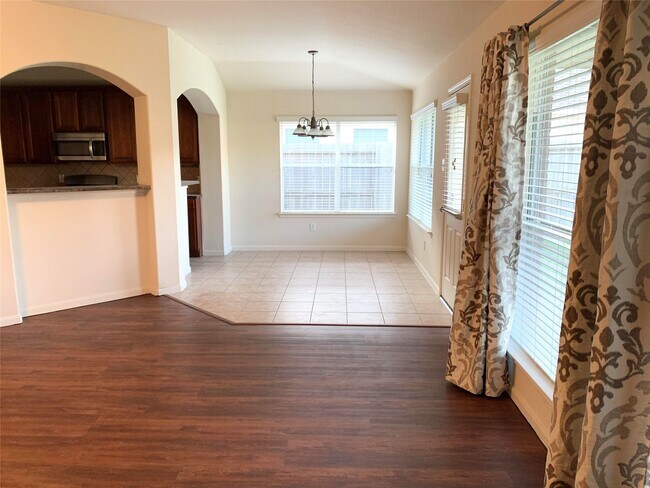Building Photo - 5115 Trevors Trace Ln