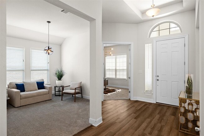Building Photo - 124 Adina Dr