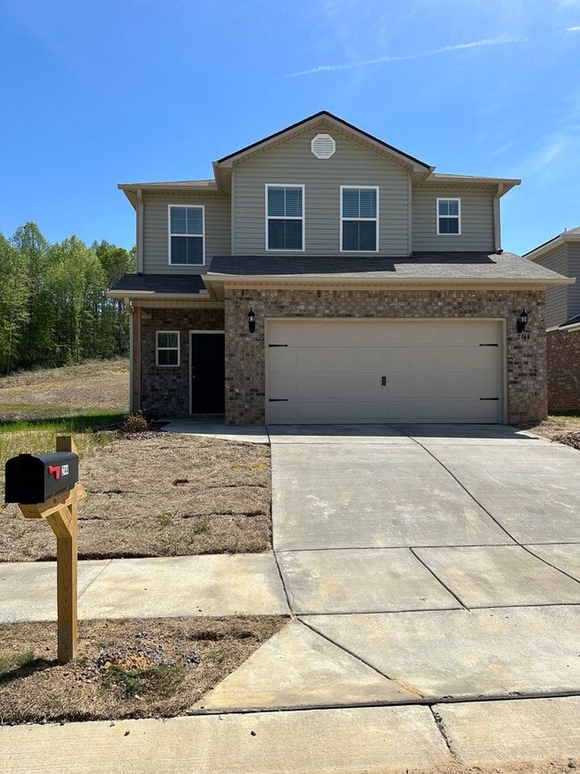 Building Photo - Three Bedroom | Two and a Half Bathroom Home in Cullman