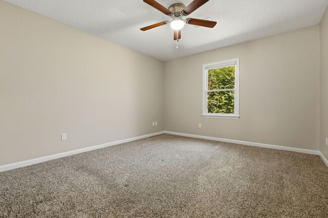 Building Photo - North Phenix City Duplex