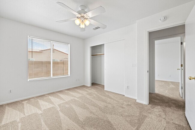 Building Photo - Nice Rita Ranch Home - Vail School District