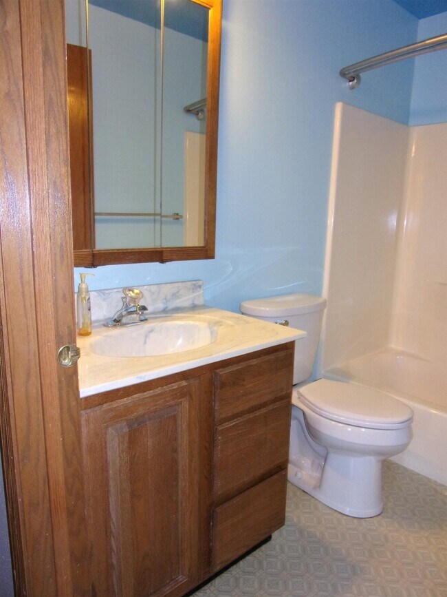 Building Photo - 1435 Pheasant Run Dr