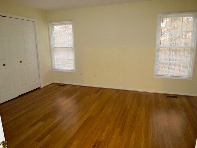 Building Photo - 13671 Cedar Creek Ln