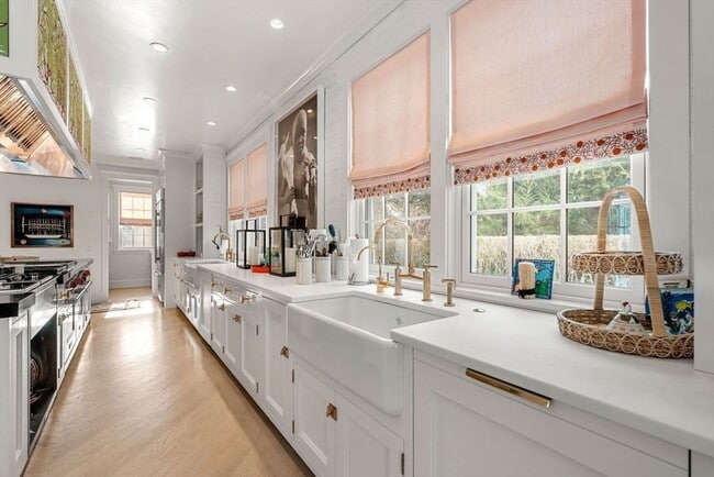 Building Photo - 34 Brewster Rd