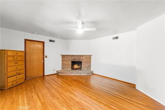 Building Photo - 454 N Shattuck Pl