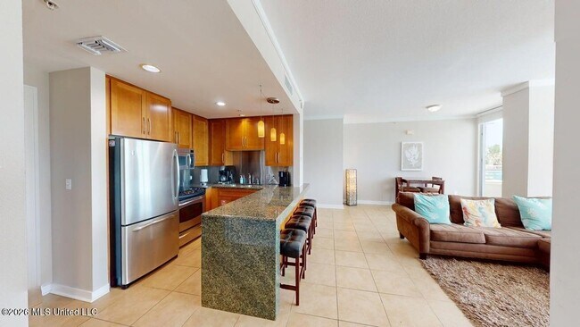 Building Photo - 2060 Beach Blvd