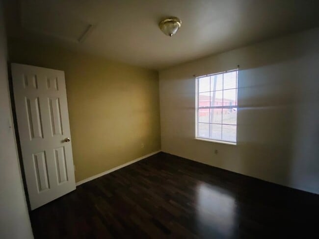 Building Photo - 2903 Patzcuaro Dr