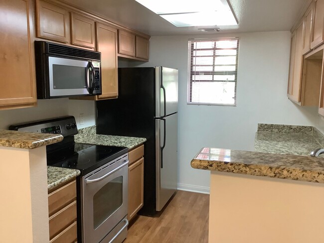 Building Photo - 2 Bedroom Condo in the Il Palio Community of Rancho Bernardo