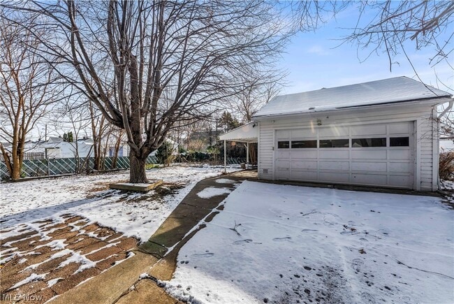 Building Photo - 21440 Fuller Ave