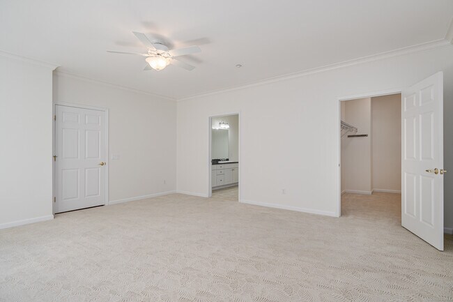 Building Photo - 82 Suzie Dr