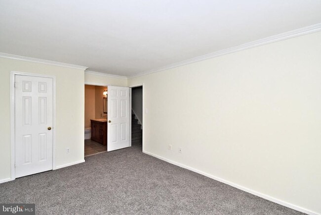 Building Photo - 3208 Danbury Ct
