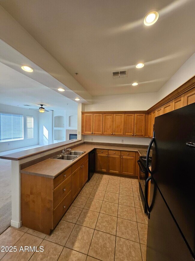 Building Photo - 19475 N Grayhawk Dr