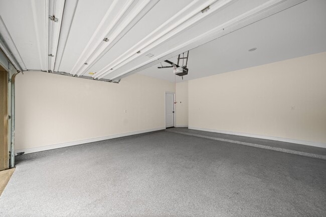 Building Photo - 206 Elianne Lace Ct