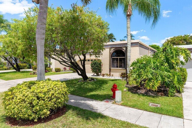 Building Photo - 6727 Palermo Way