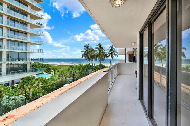 Building Photo - 5757 Collins Ave