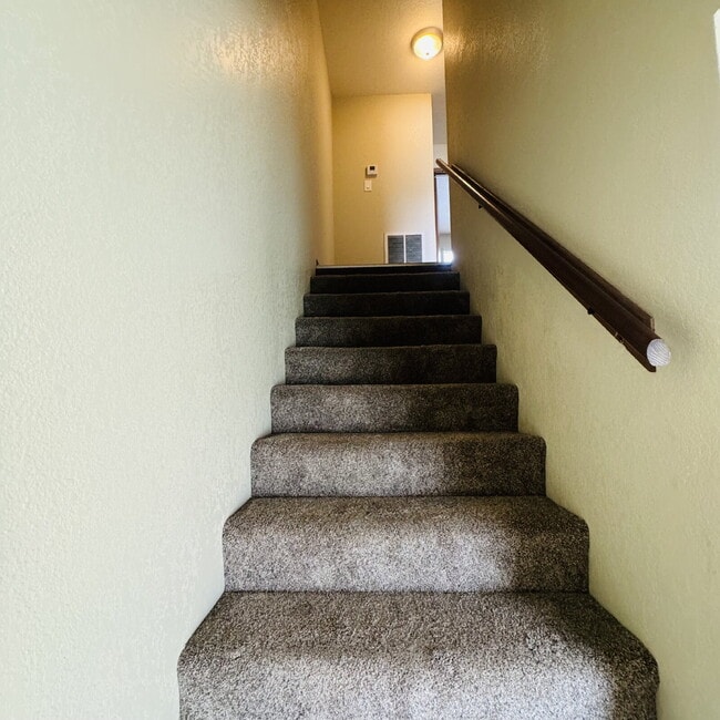 Building Photo - Modern Comfort Awaits: Spacious 2-Bedroom | 2.5-Bathroom Haven with Granite Elegance in Nederland...