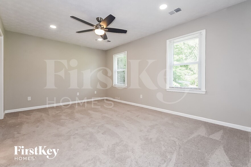 Building Photo - 4927 Wade Valley Way