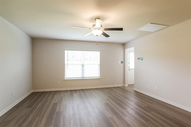 Building Photo - 10494 Red Cardinal Dr