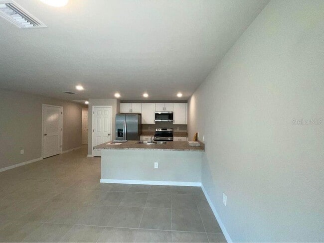 Building Photo - 22319 Walton Ave