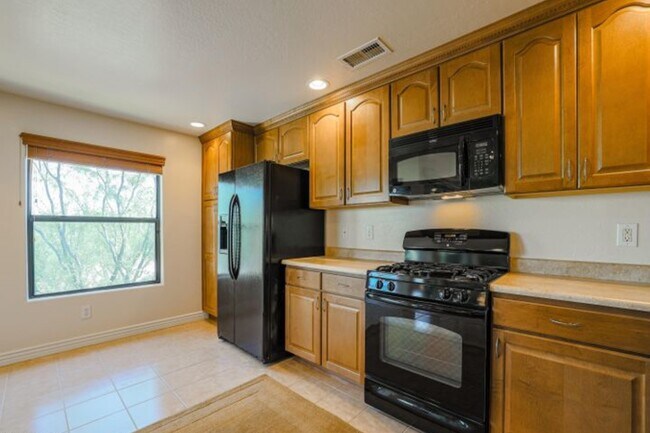 Building Photo - 21320 N 56th St