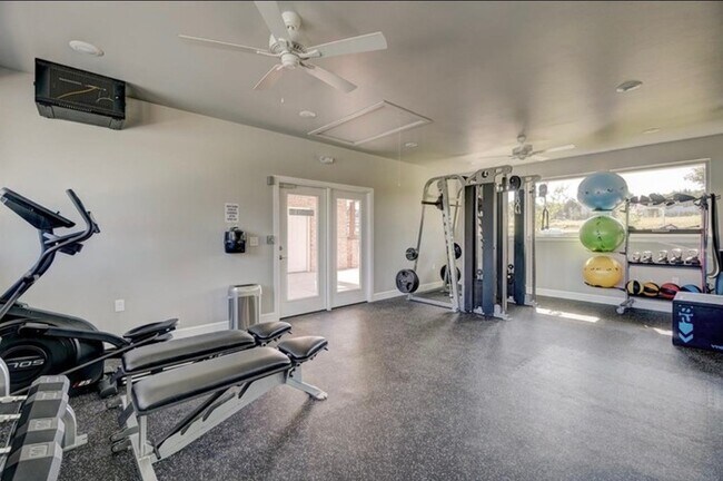 Building Photo - 8509 Stark St