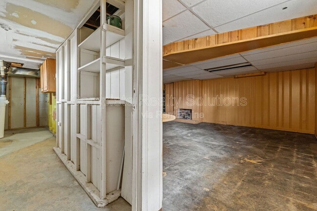 Building Photo - 231 Emerling Dr