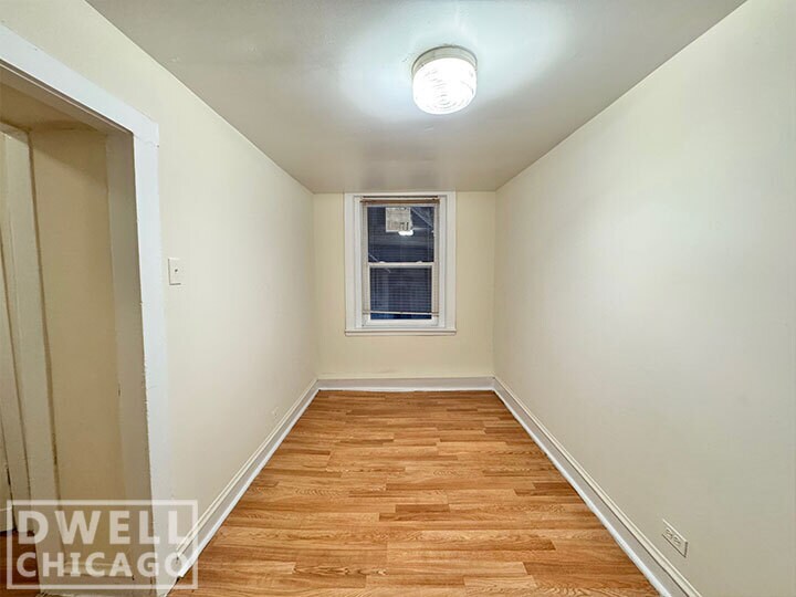 Building Photo - 6900 N Lakewood Ave
