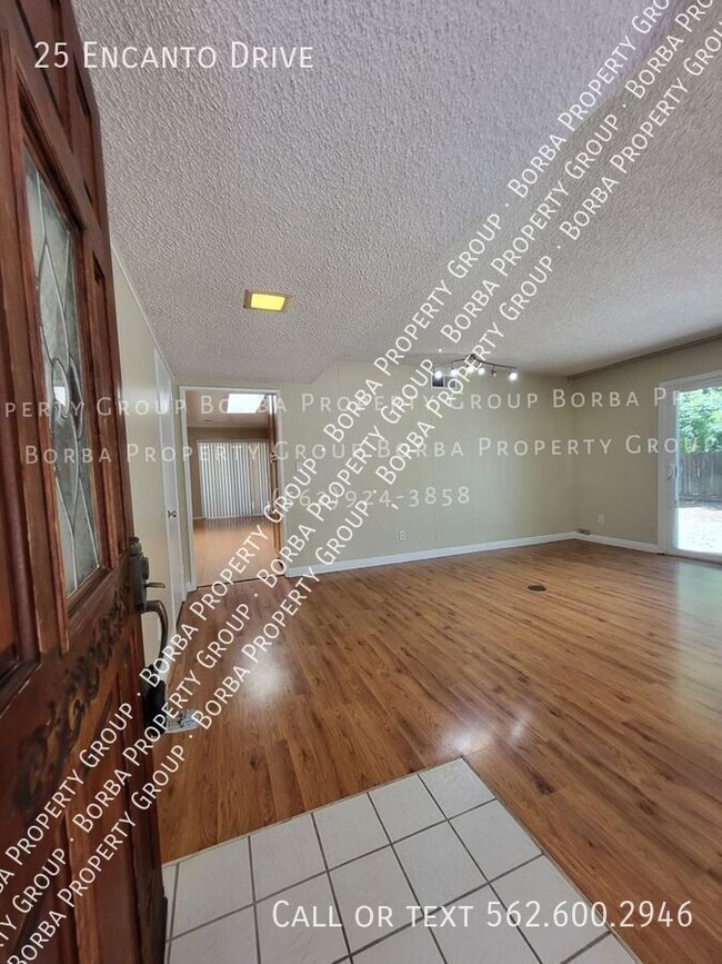 Building Photo - 25 Encanto Dr