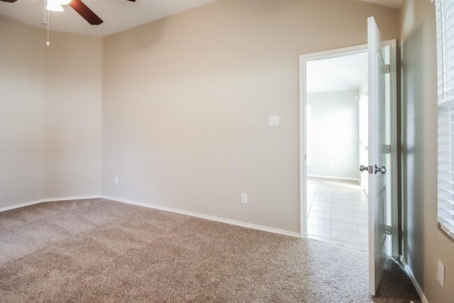 Building Photo - 14438 Cypress Meadows Dr