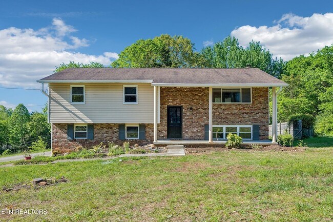 Building Photo - 12201 W Kingsgate Rd