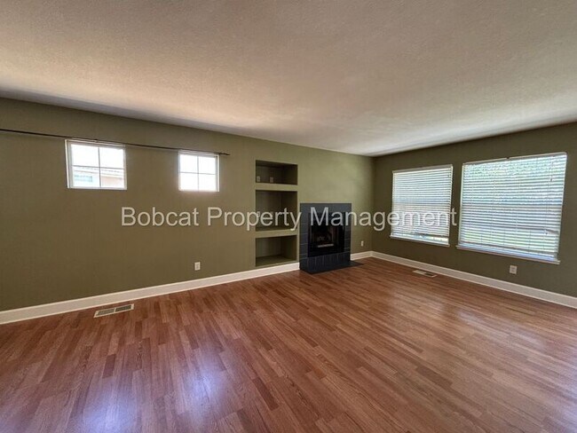 Building Photo - 1477 Ridge Point Dr